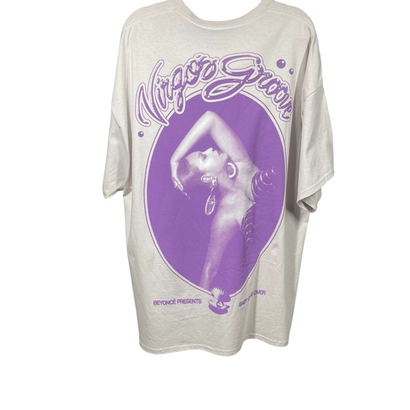Beyonce Tour Plus Size Graphic T-Shirt - Picture 2 of 2